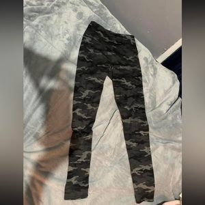 Camo Leggings | Size Extra Small